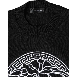 Black Medusa Embroidery Crew Neck Pullover Sweater