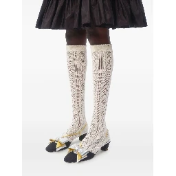 "Bowow" pumps