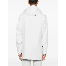 معطف واقٍ من المطر مصنوع من مادة Gore-tex