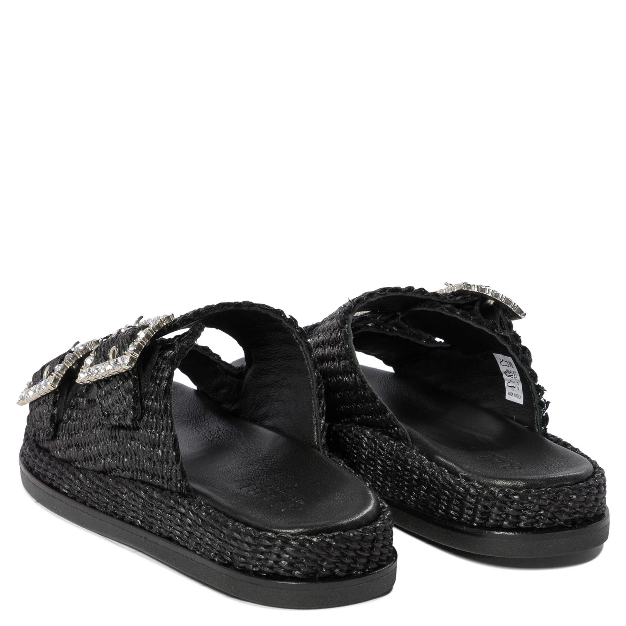 "Greta" sandals