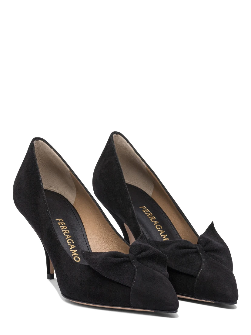 Heeled shoes