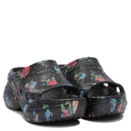Slide "Pool Crocs™"