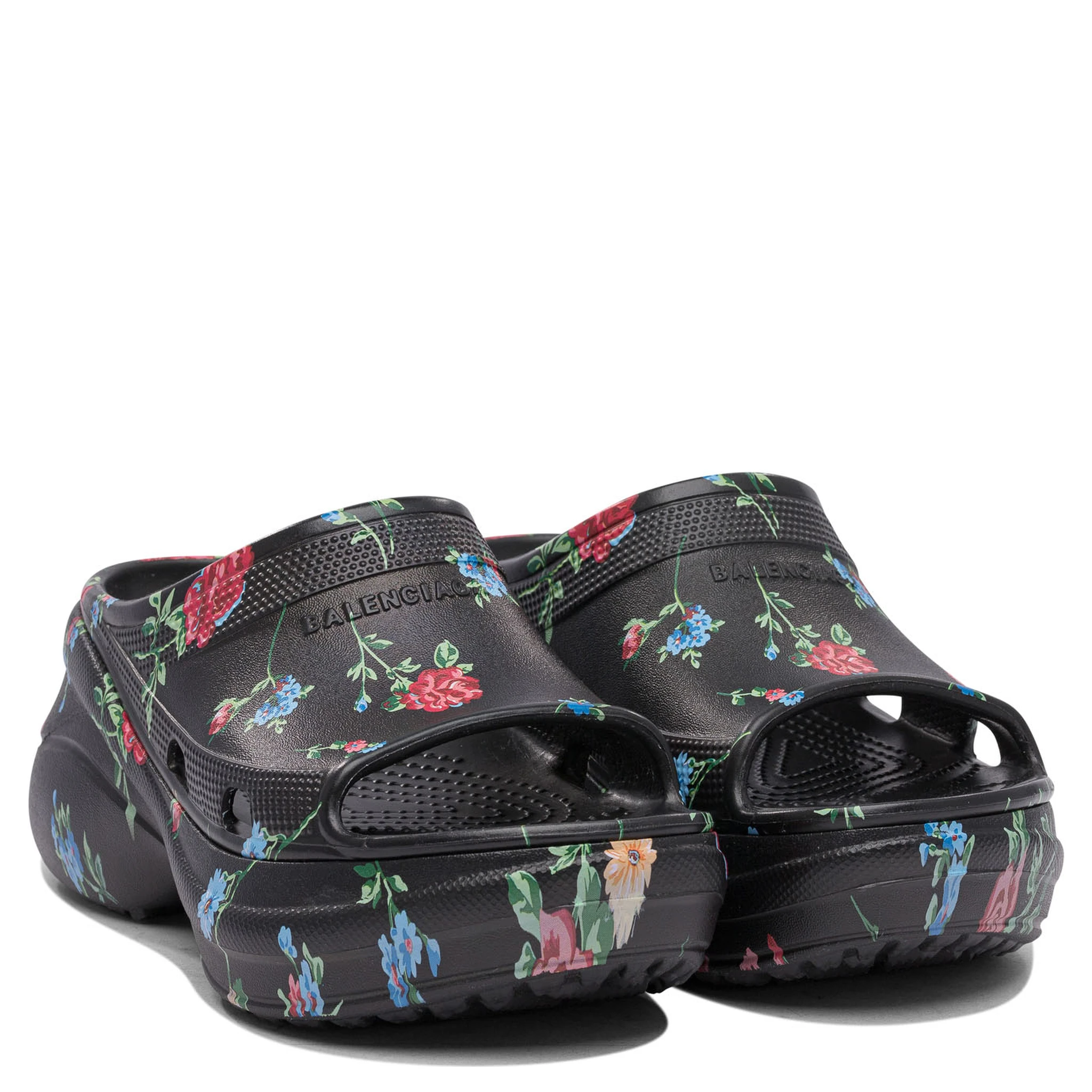 Slide "Pool Crocs™"