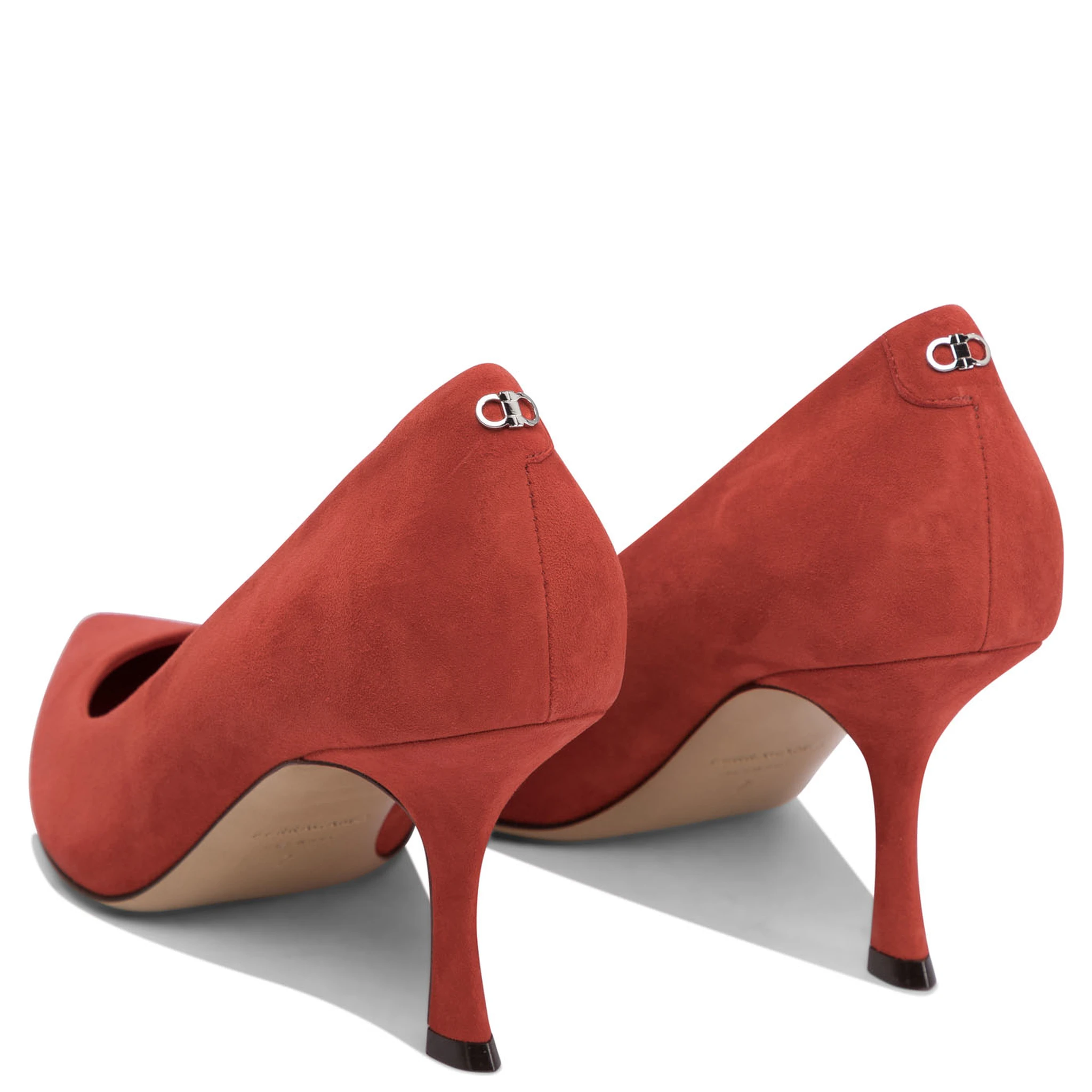 Heeled shoes