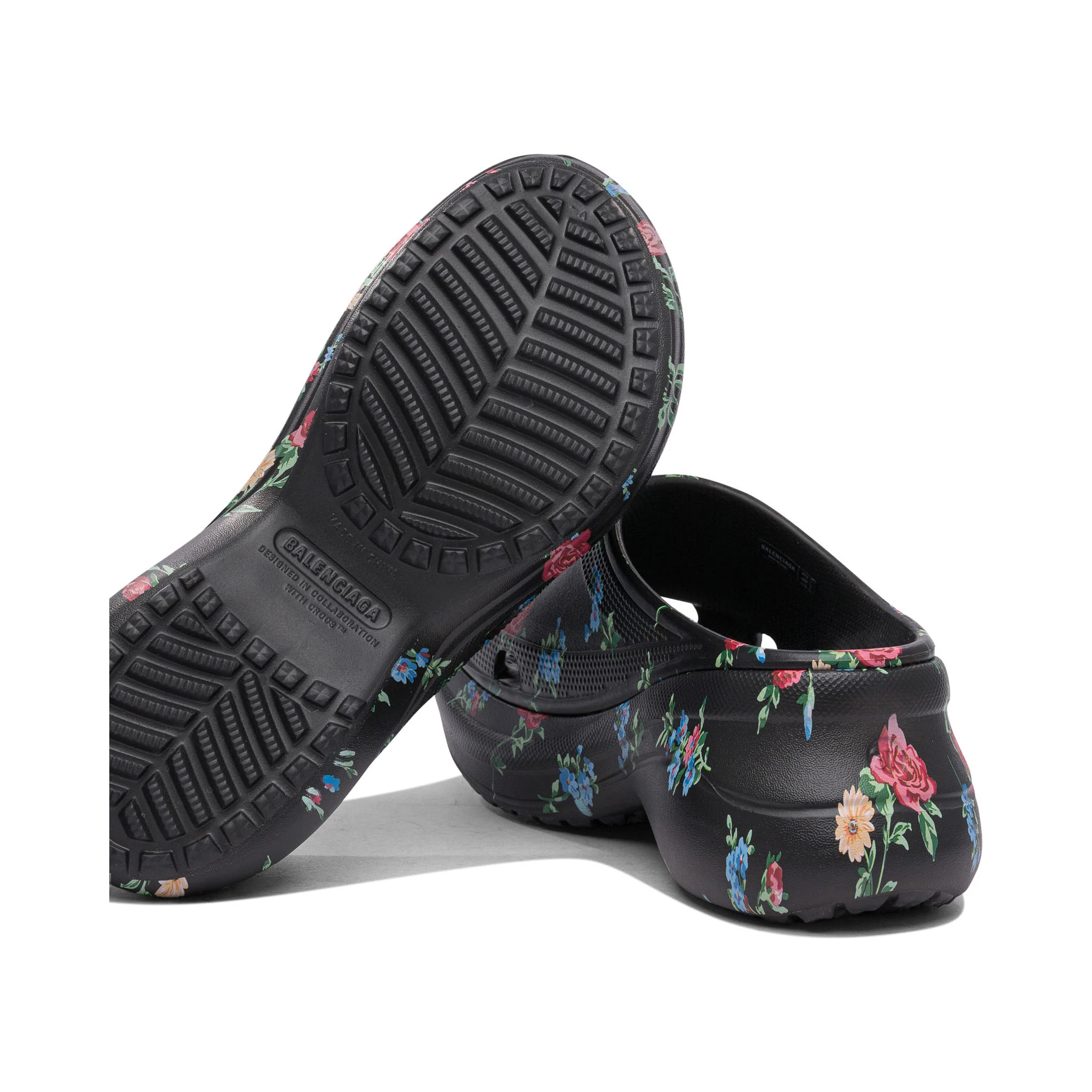 Slide "Pool Crocs™"