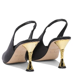 Heeled shoes