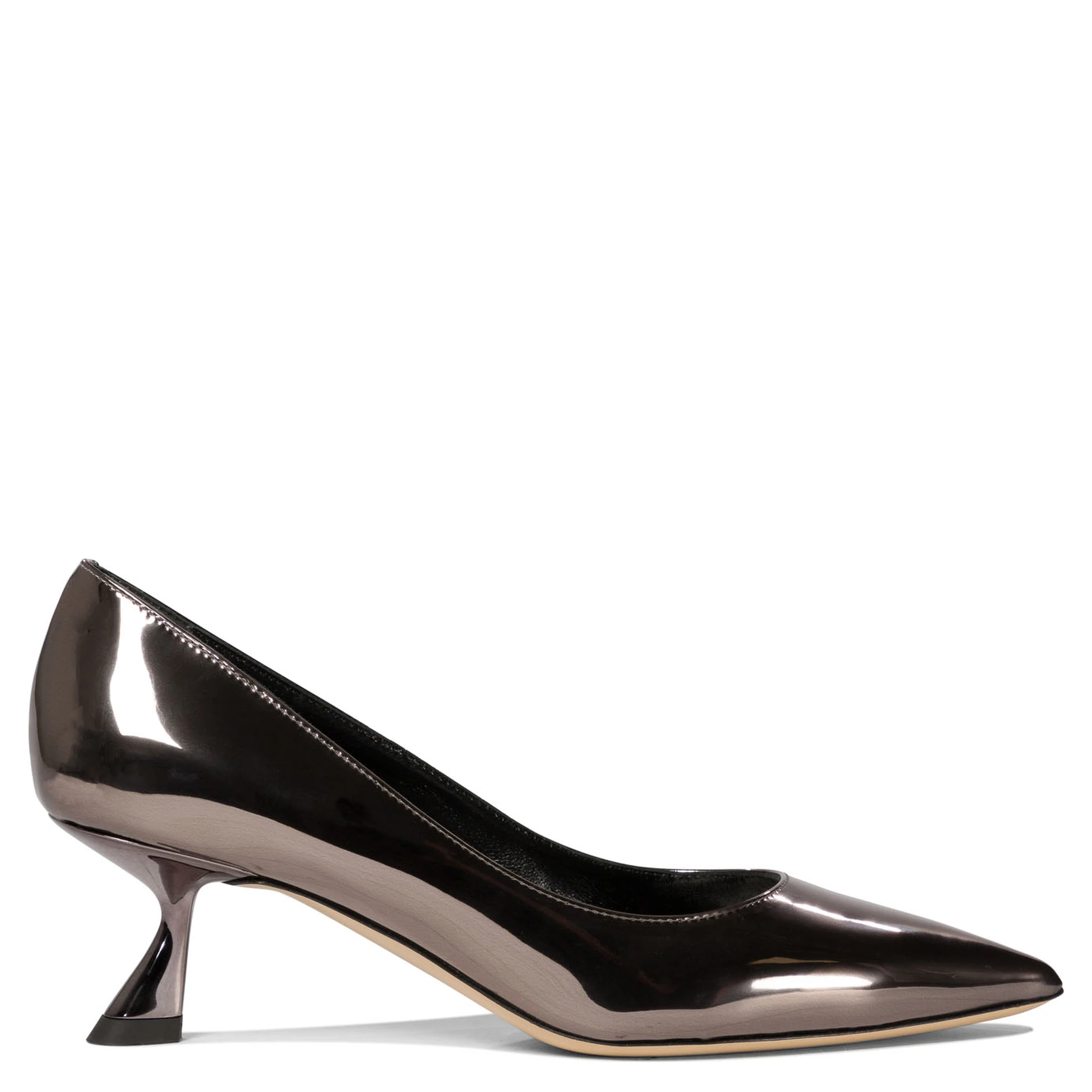 Pumps in mirror effect leather
