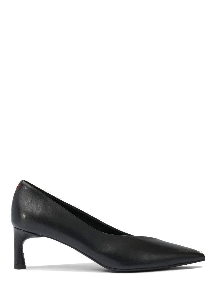 Heeled shoes