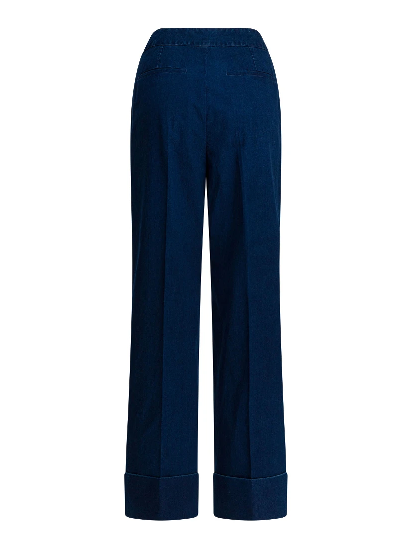 Wide-leg jeans with pleats