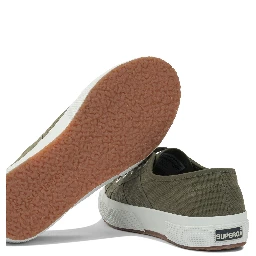 Sneakers & Slip-On