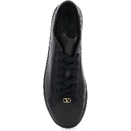 Royco Black Low Top Sneakers with VLogo on the Rear and VLogo Plaque on the Lace in Leather Man