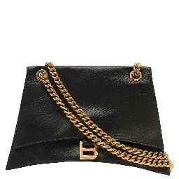 Crus Medium Black Shoulder Bag with B Logo Hardware in Crushed Leather Woman