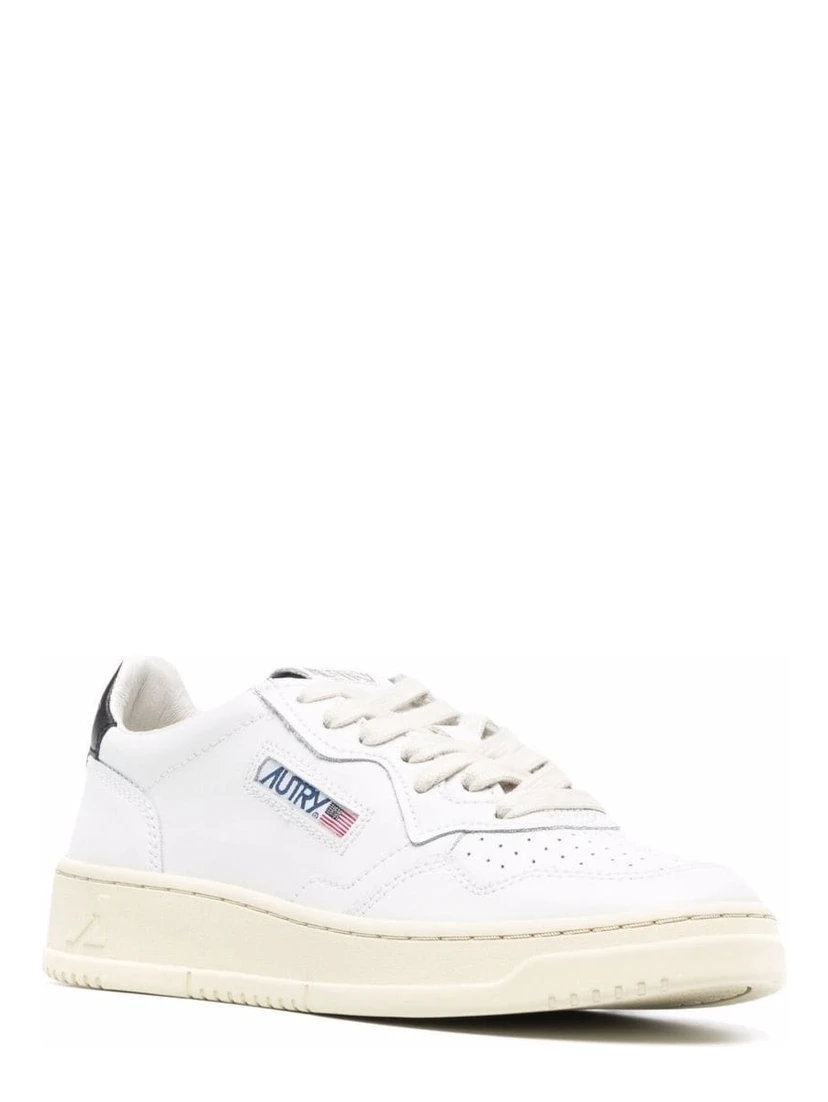 Autry Womans White leather Sneakers with black Heel tab