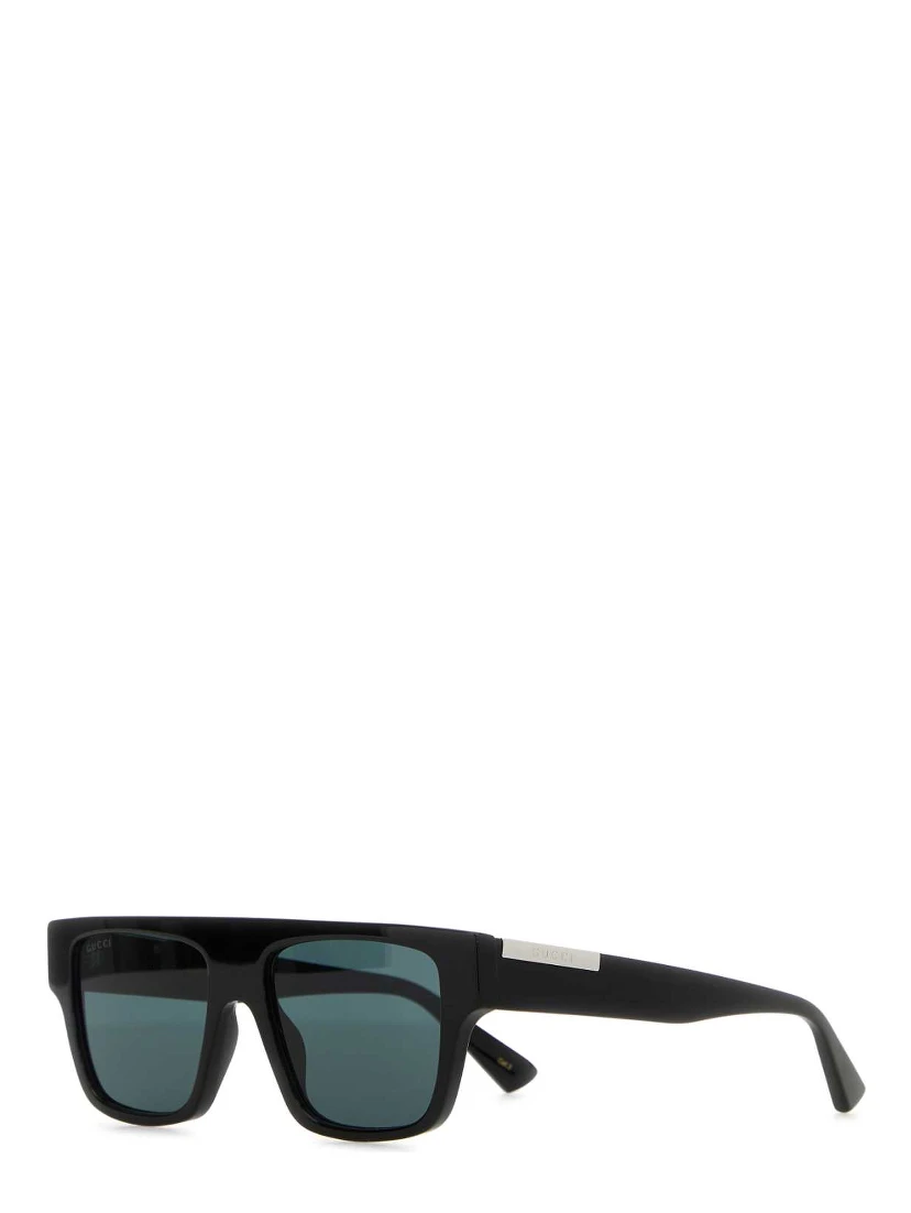 EYEWEAR