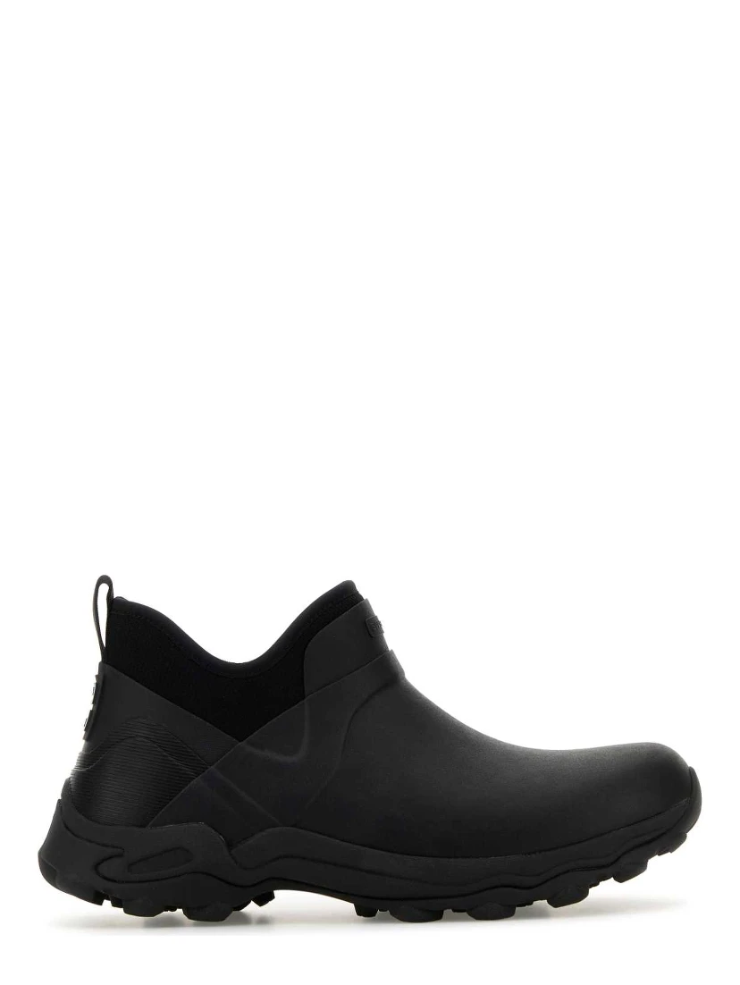 LOW BOOTS