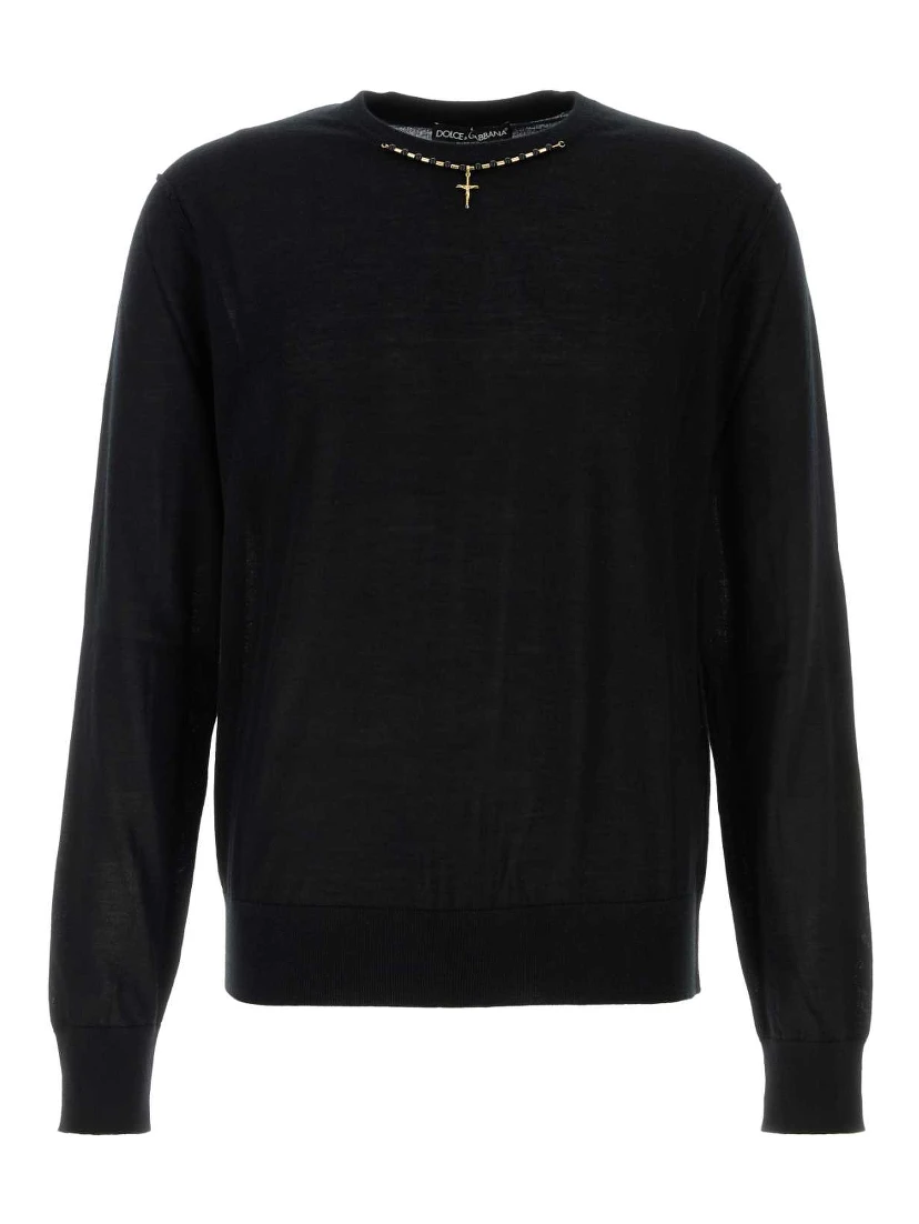 KNITWEAR