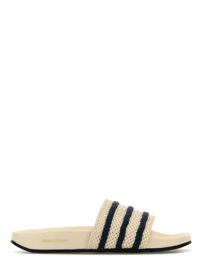 WB ADILETTE