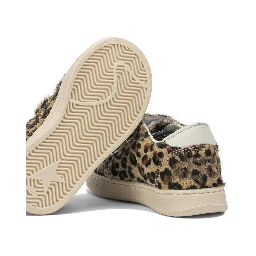 Sneakers & Slip-On