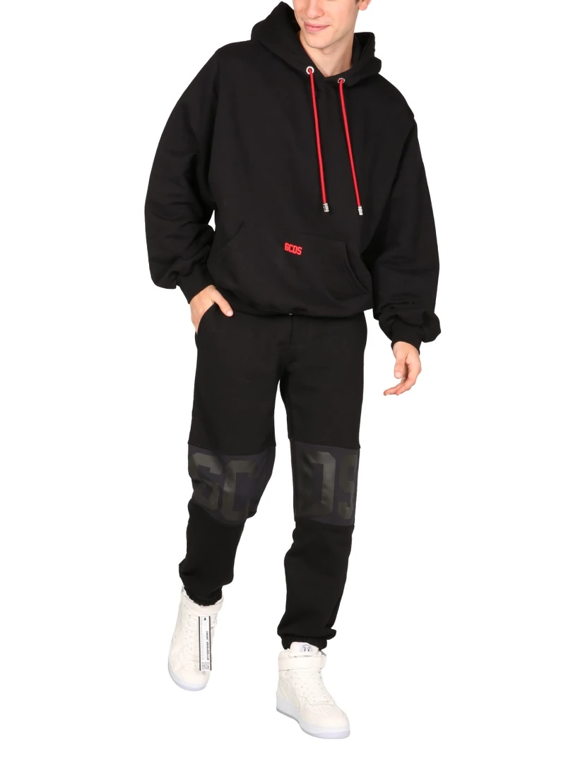 SWEATSHIRT WITH RUBBER LOGO
