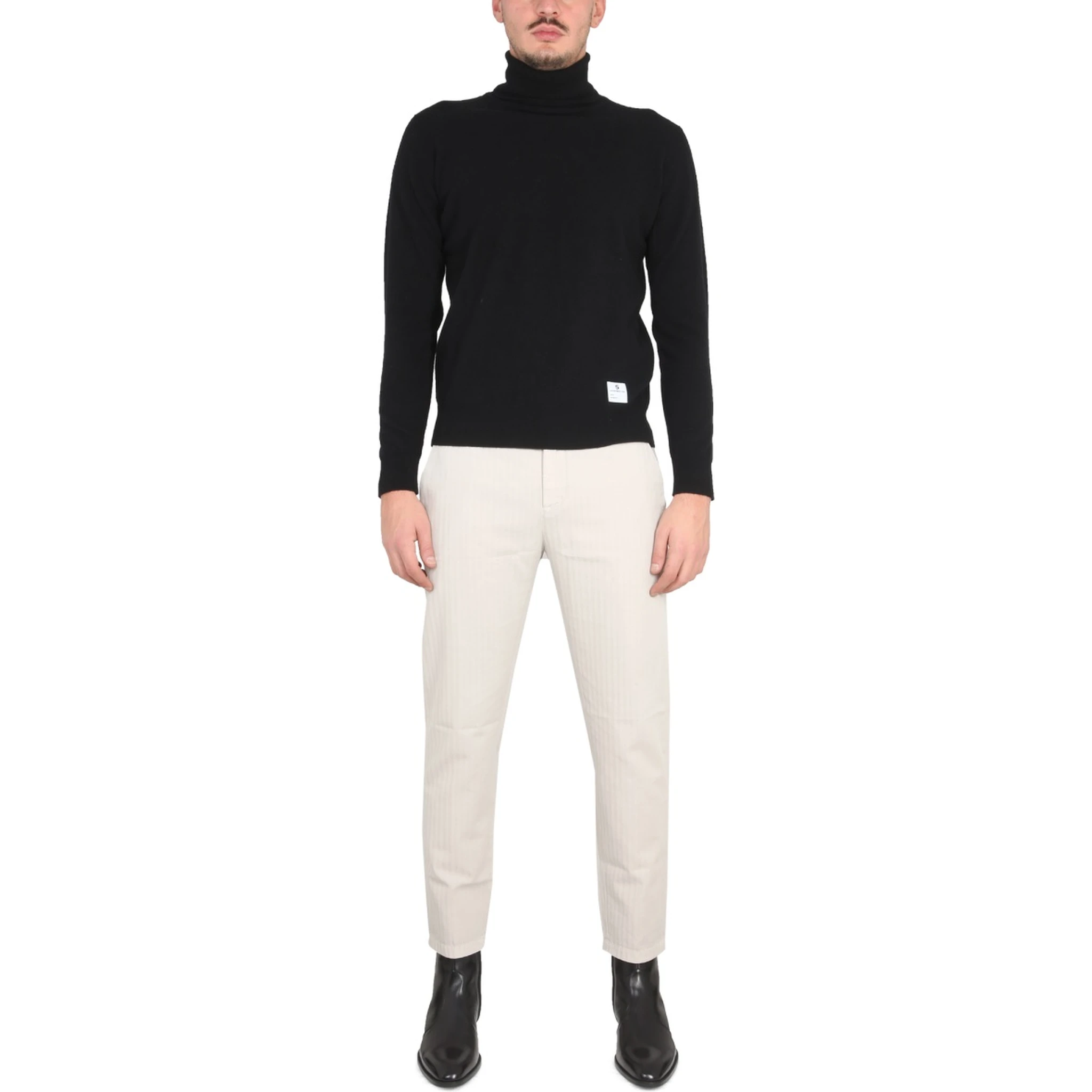 PANTS WITH LOGO PATCH