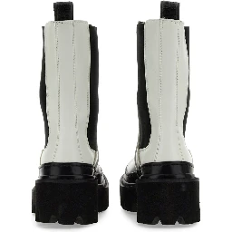 BEATLE BOOT