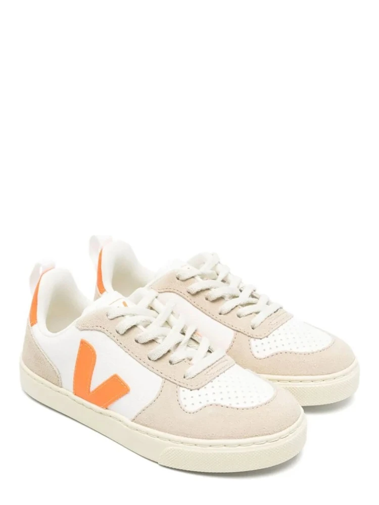 small v-10 laces