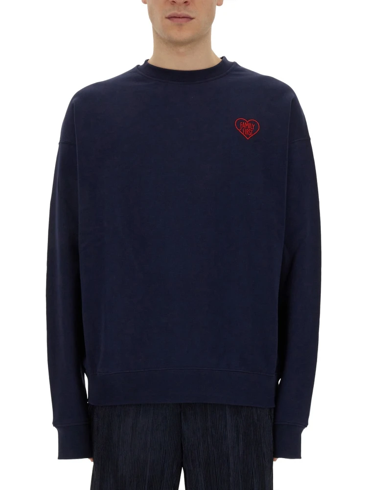 SWEATSHIRT WITH HEART EMBROIDERY