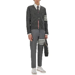 V-NECK CARDIGAN