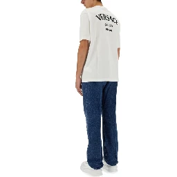T-SHIRT WITH LOGO
