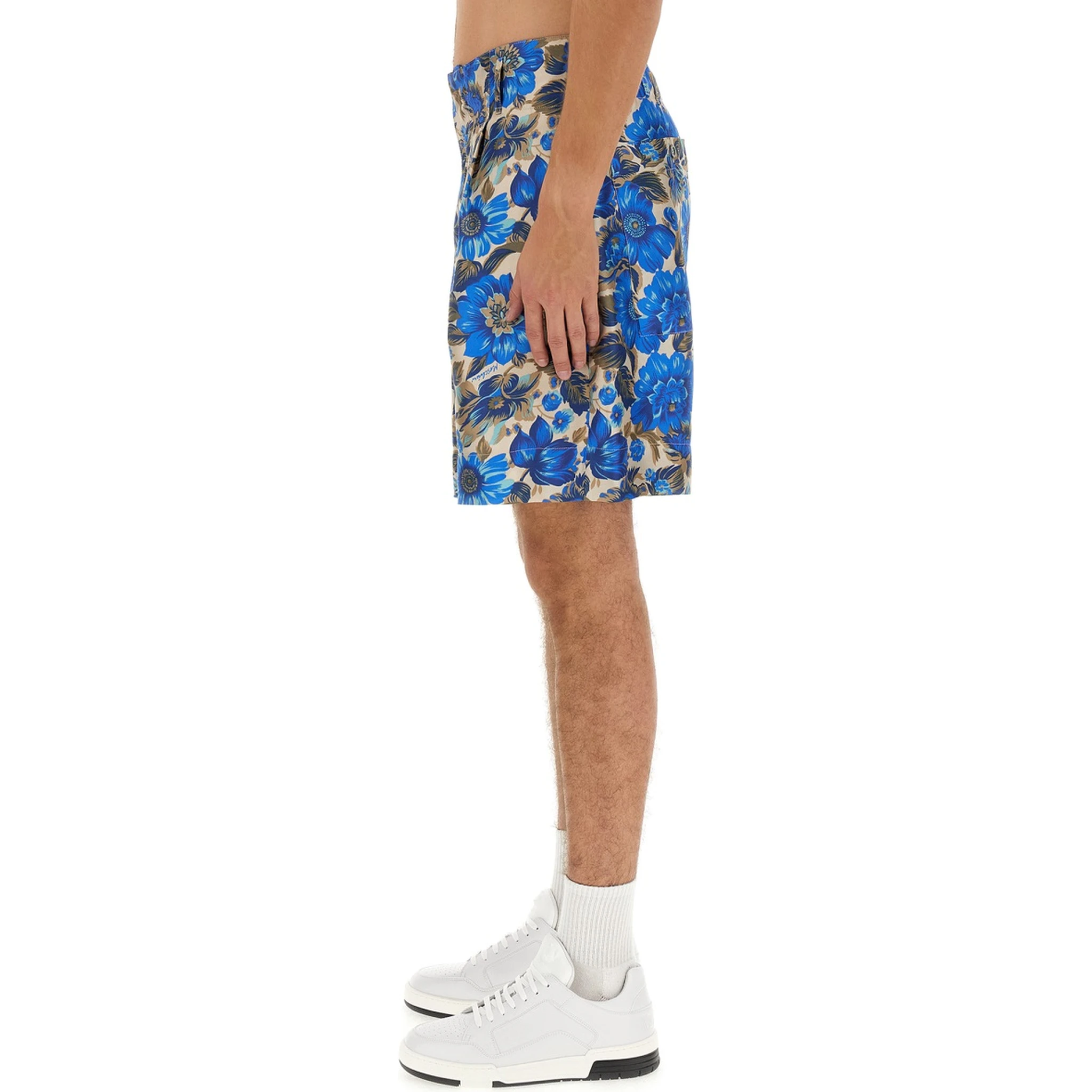 SHORT ALL OVER BLUE FLOWER
