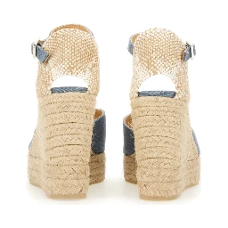 WHITE SANDAL.