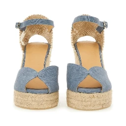 WHITE SANDAL.