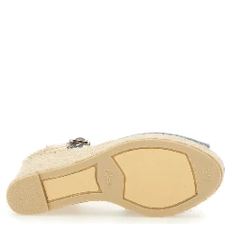 WHITE SANDAL.