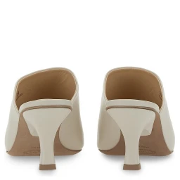 LEATHER SANDAL