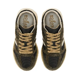 SNEAKER WITH LOGO