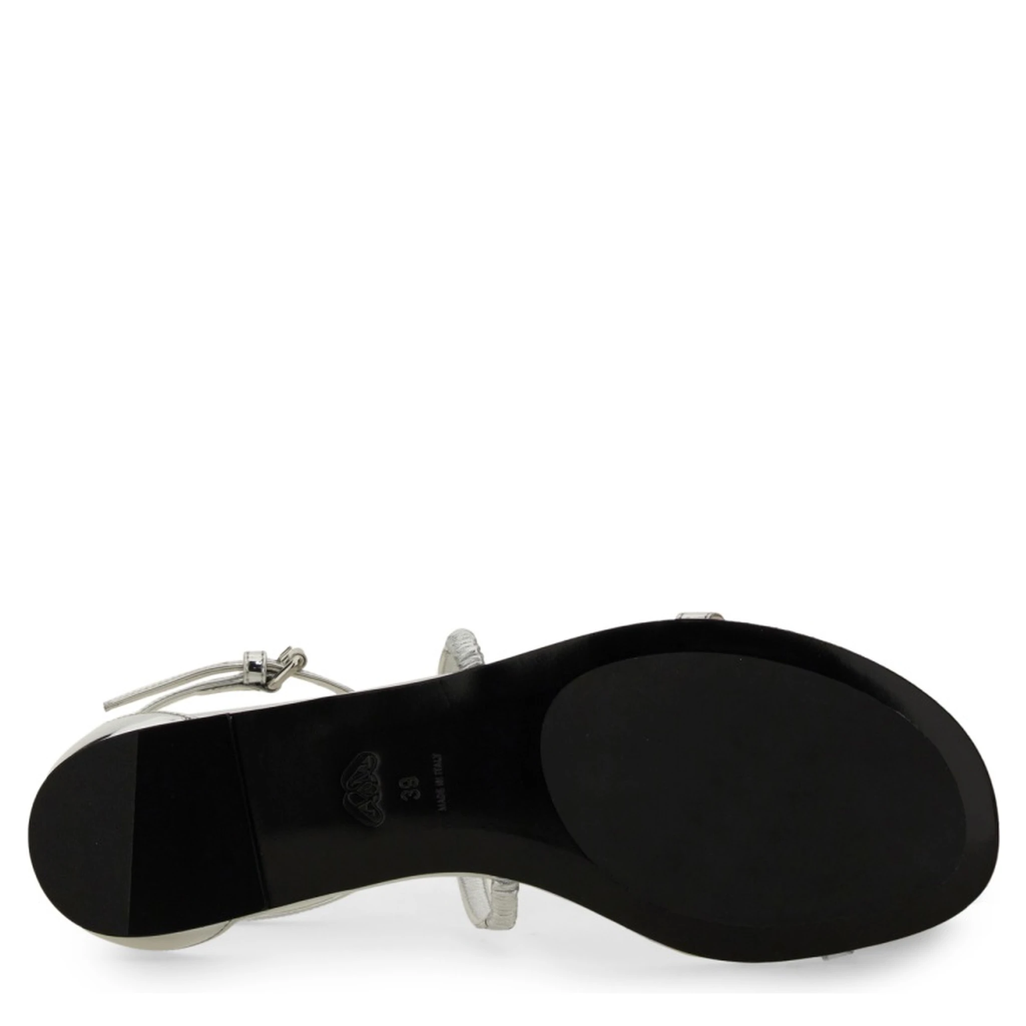 STRAPPY SANDAL
