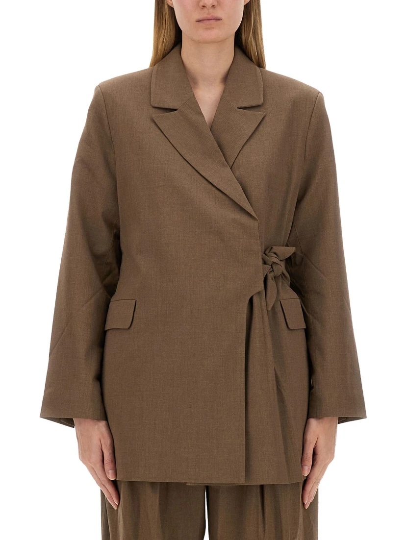 ASYMMETRICAL BLAZER