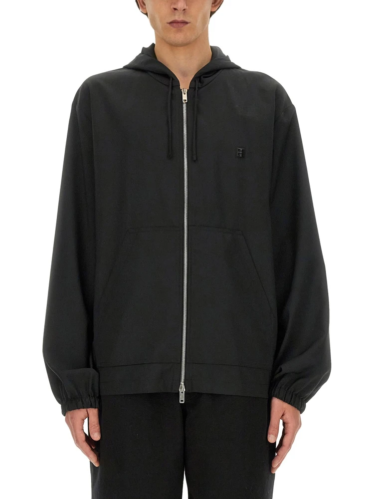 ZIP SWEATSHIRT.