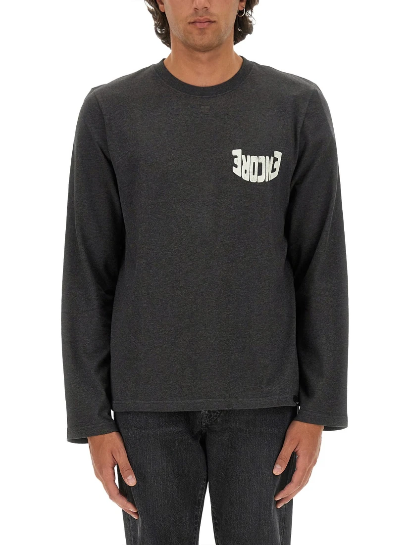 T-SHIRT WITH LOGO