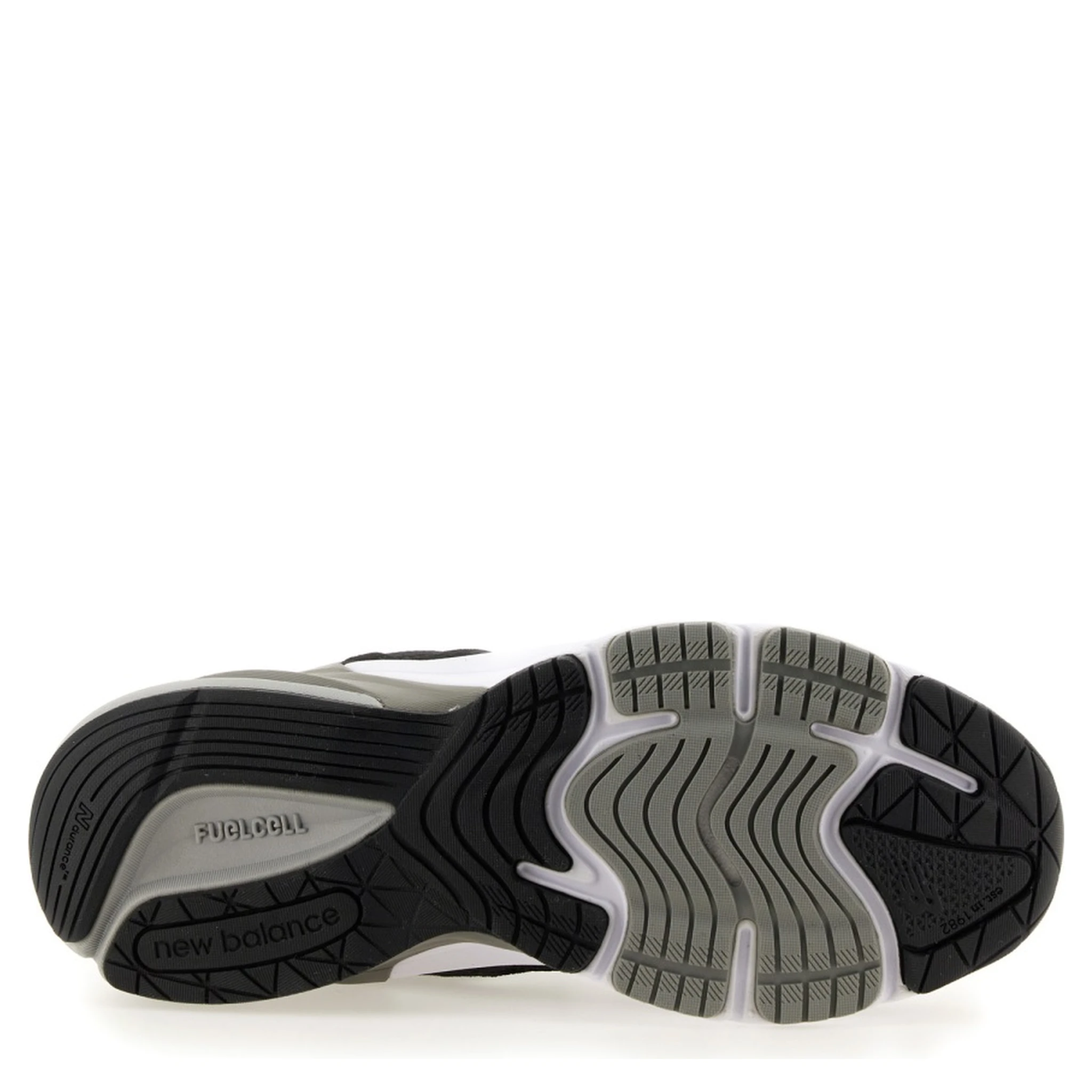 SNEAKER 990v6