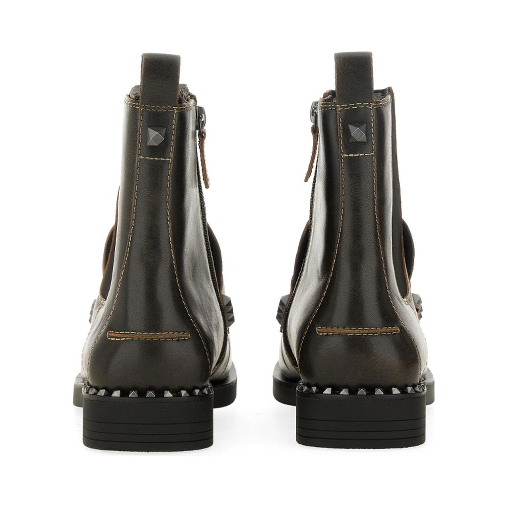 BOOT WINGS STUDS
