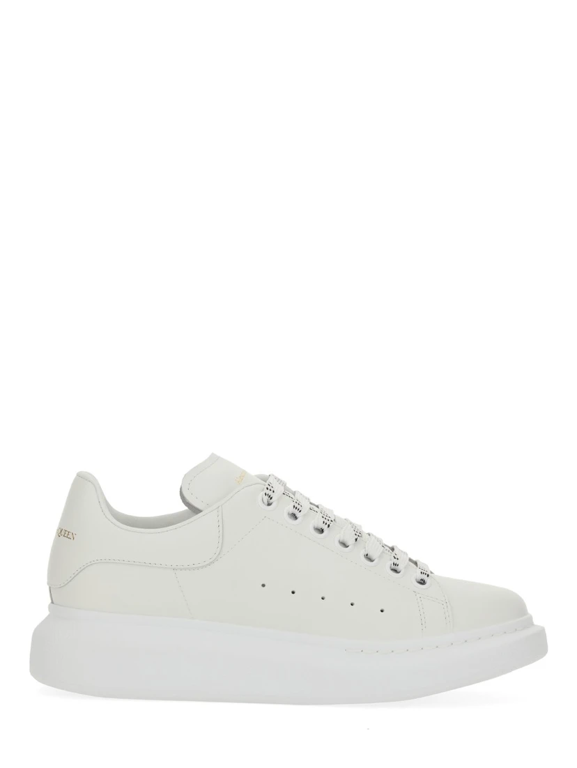 OVERSIZED SNEAKER