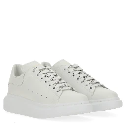 OVERSIZED SNEAKER