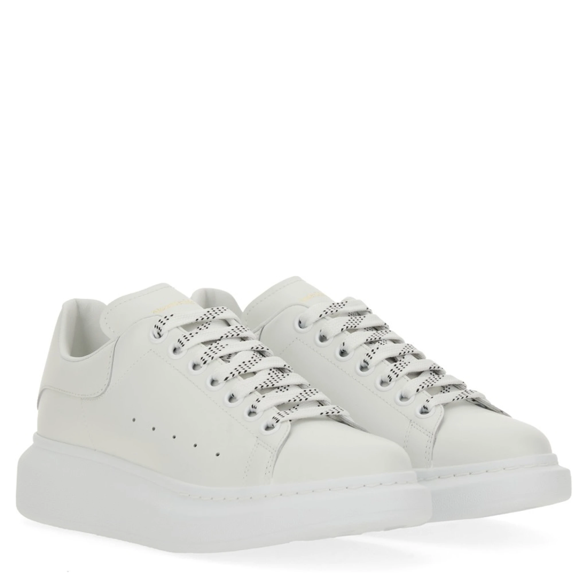 OVERSIZED SNEAKER