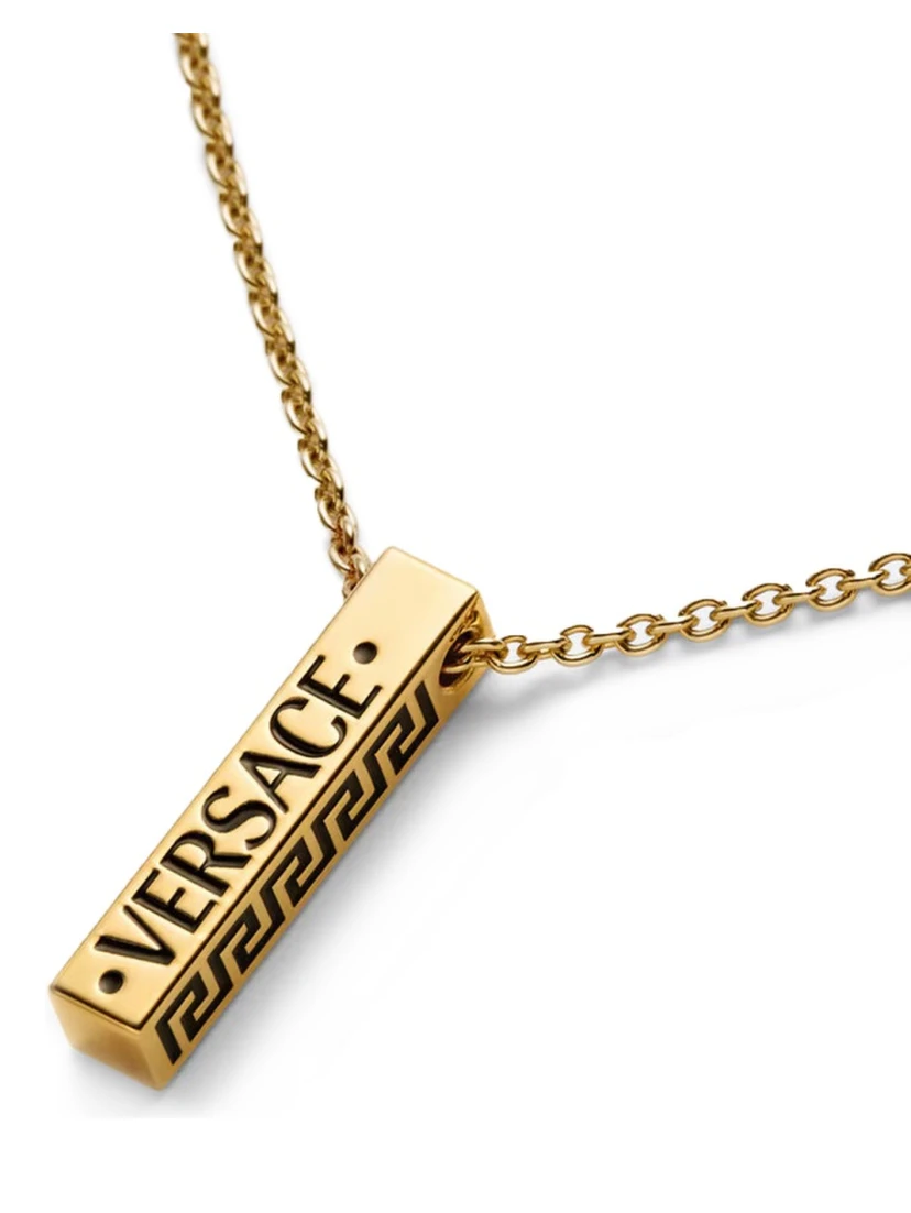 NECKLACE WITH PENDANT