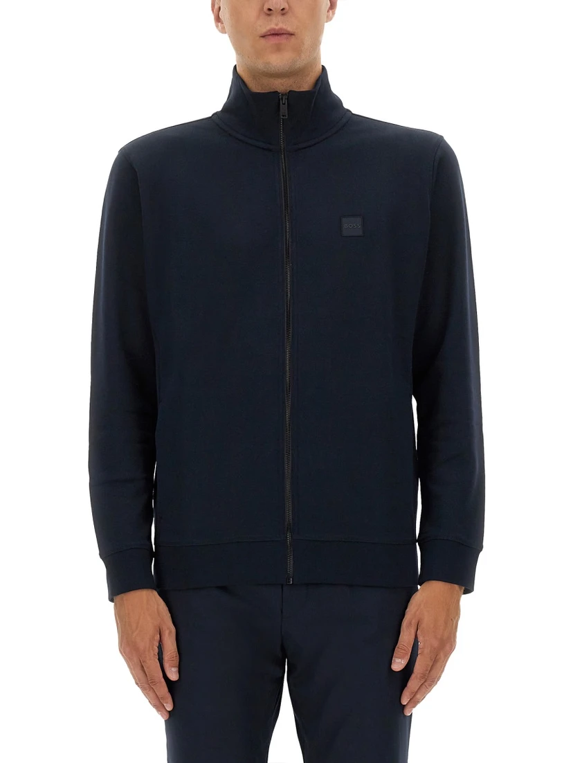 ZIP SWEATSHIRT.