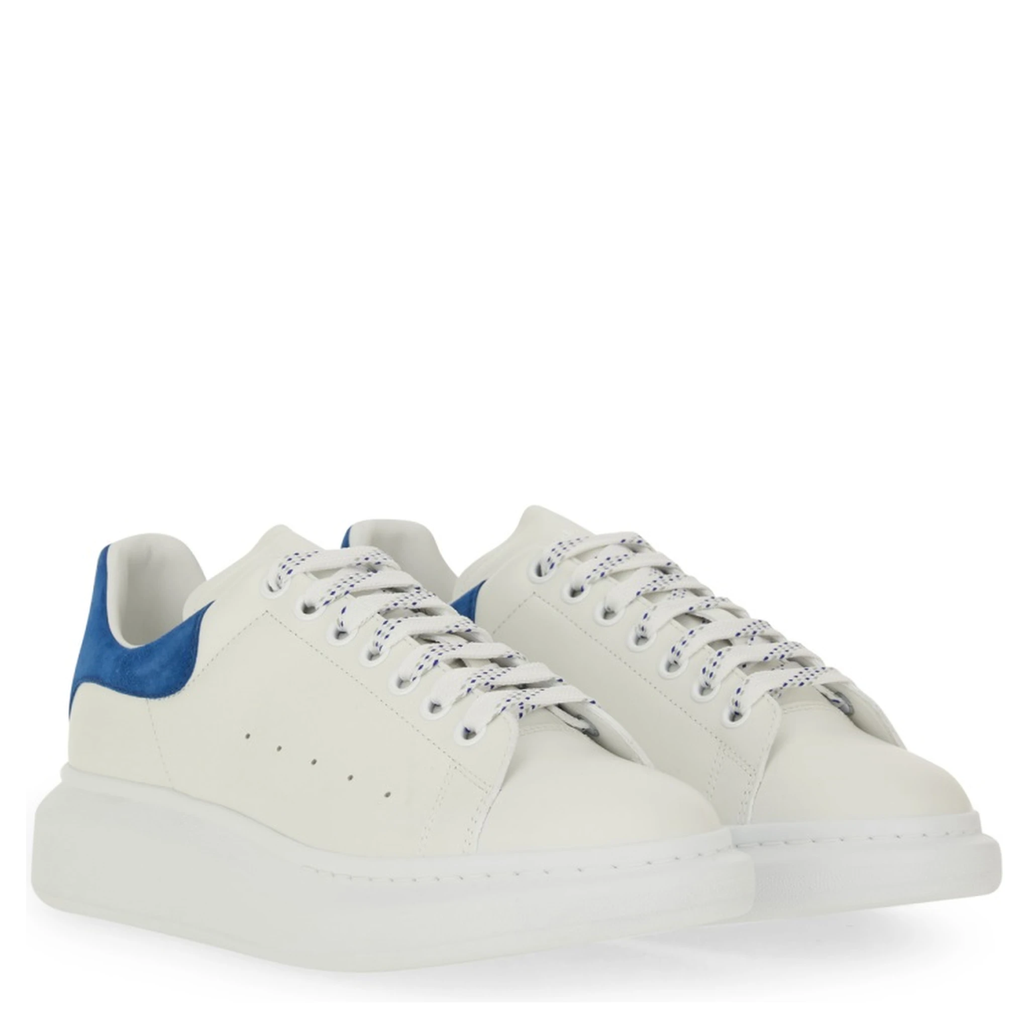 OVERSIZED LEATHER SNEAKER