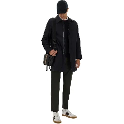 LIGHTWEIGHT WATERPROOF
