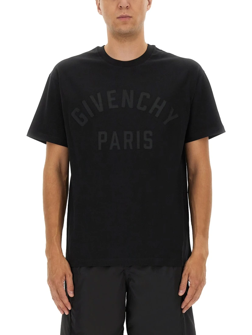 T-SHIRT WITH LOGO