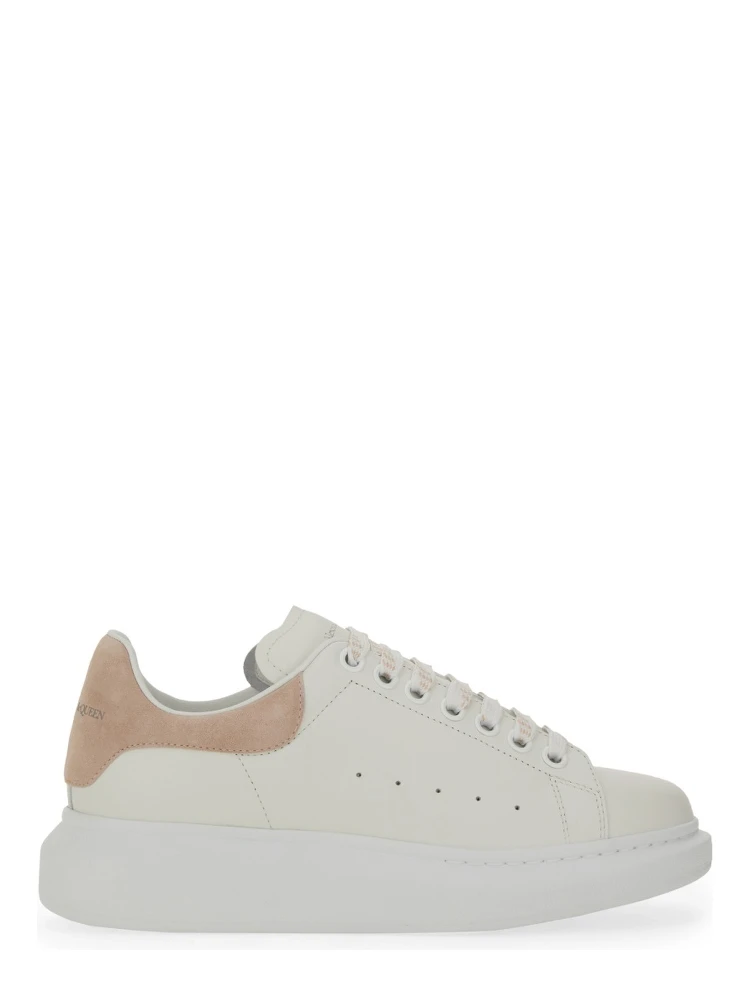 OVERSIZED SNEAKER